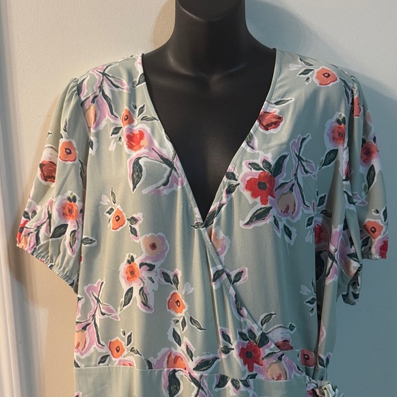 LC Lauren Conrad Green Wrap Floral Midi Dress - Picture 3 of 9